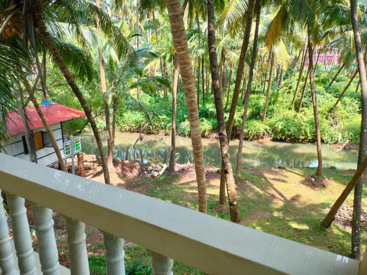 Santana Guest house *